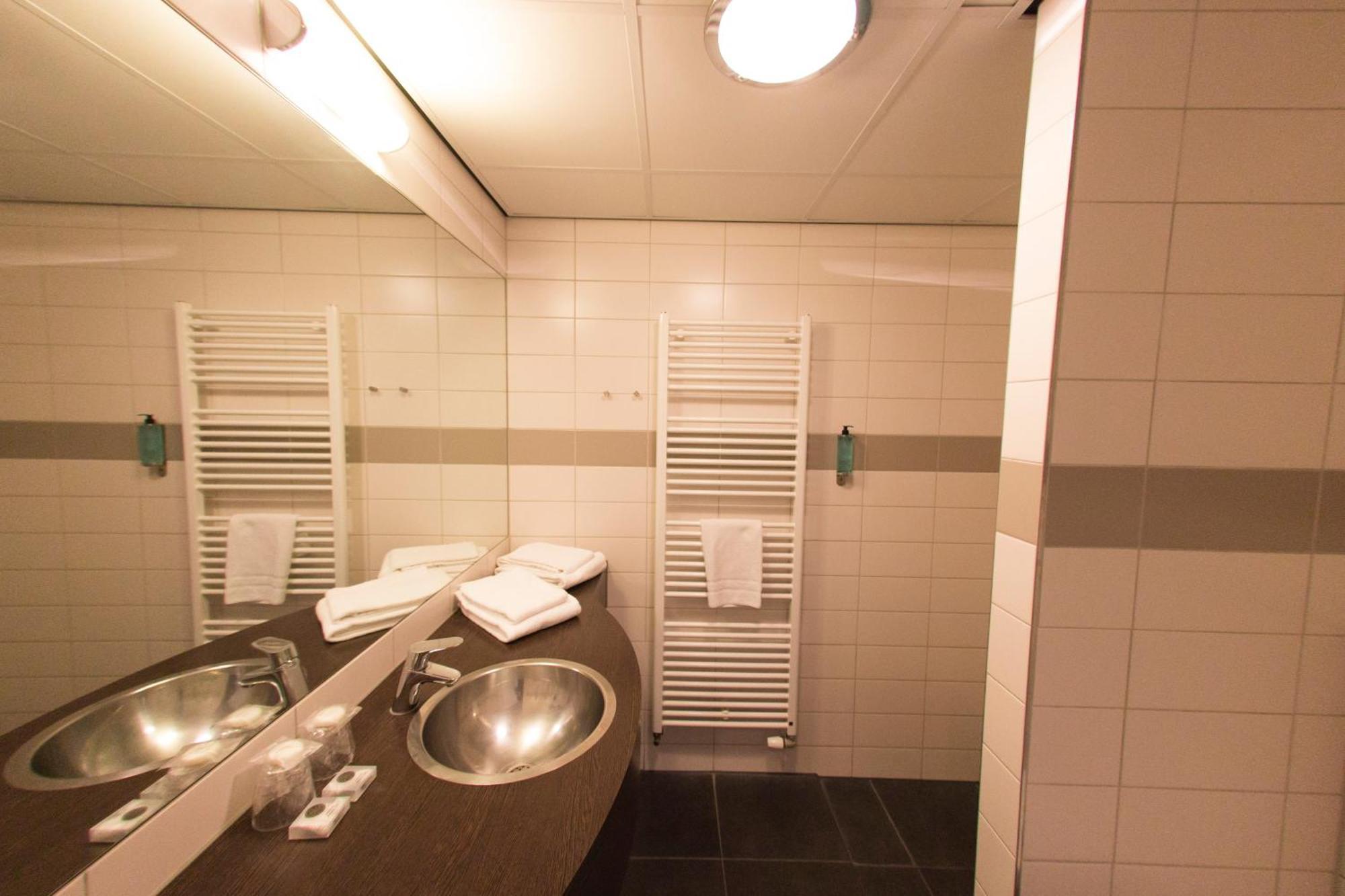 Strandhotel Vigilante Makkum Exteriör bild